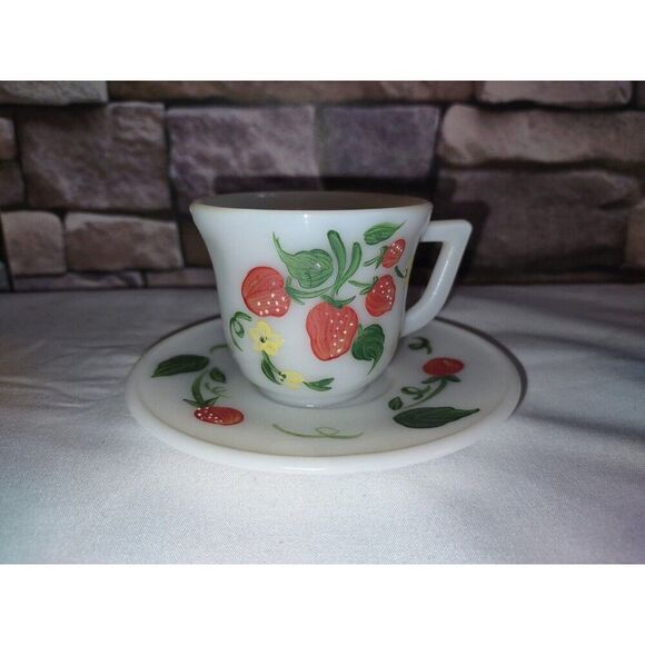 Vintage Small Strawberries Flowers Teacup & Saucer Hand Painted - Picture 1 of 7